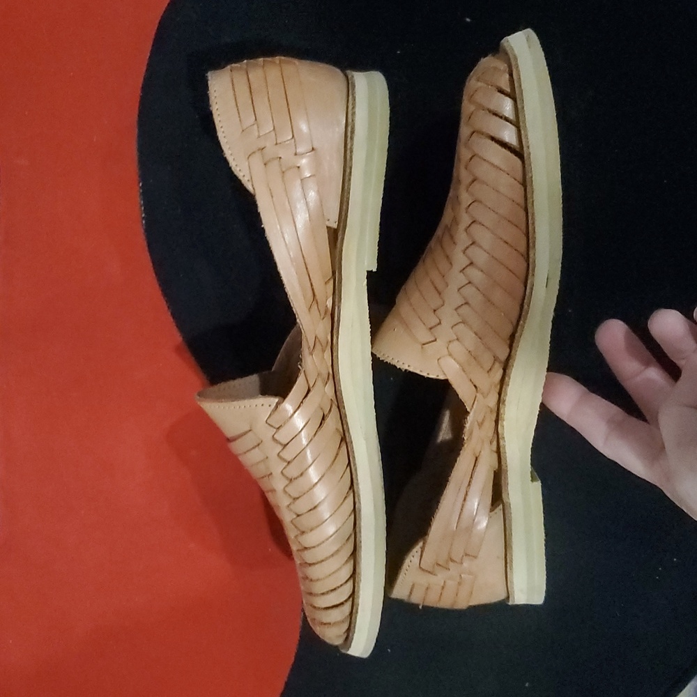 Elegant Tan Leather Loafers - Picture 9 of 11